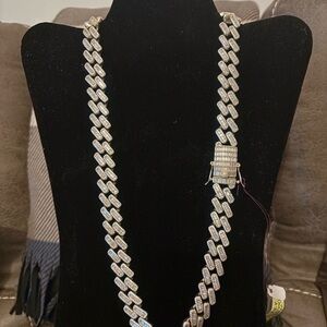 Men's 925 Iced Out Silver Cuban Link Chain w. vvs baguette stones